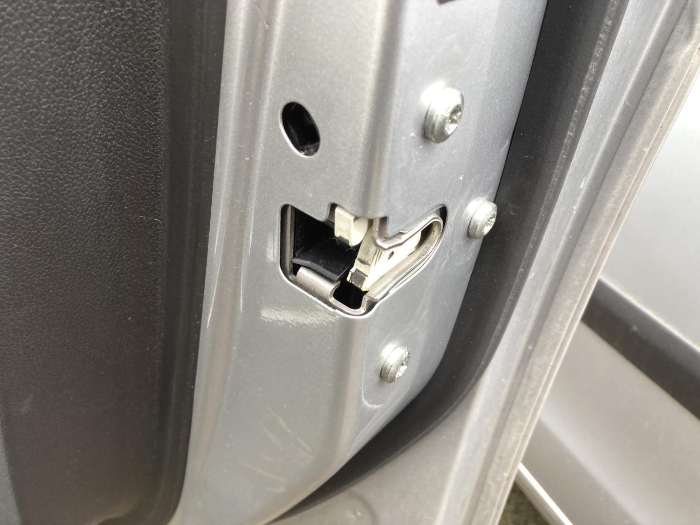 Serrure avant droit OPEL MERIVA B PHASE 2 Diesel - 1