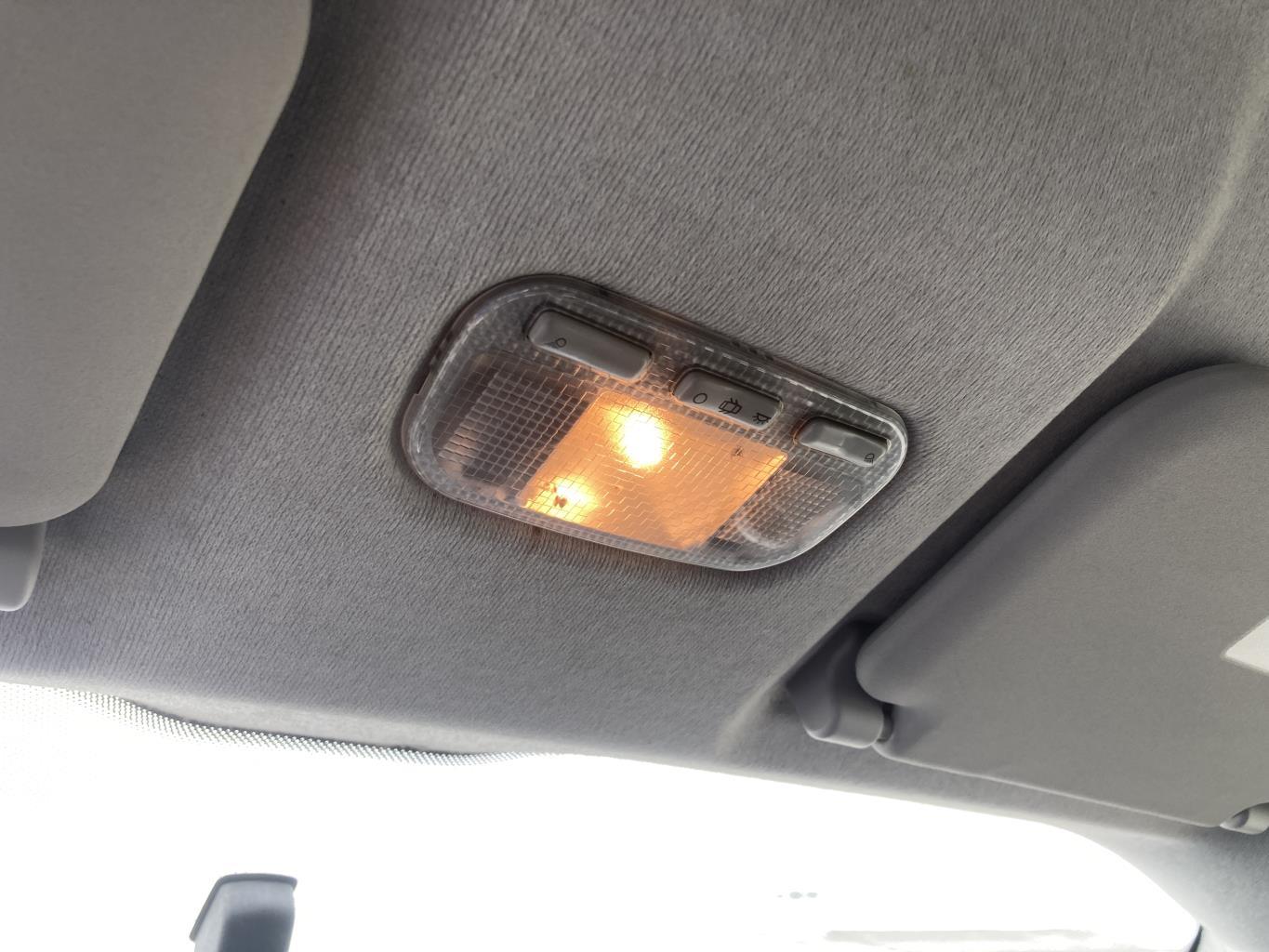 Eclairage de plafonnier PEUGEOT 1007 Diesel - 1