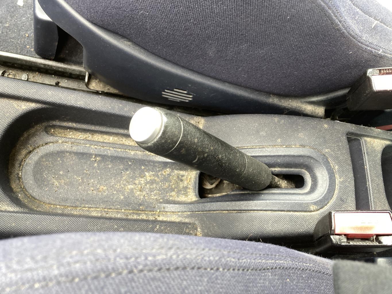 Levier frein à main PEUGEOT 1007 Diesel - 1