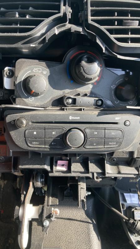Autoradio d'origine RENAULT KANGOO 2 PHASE 2 Diesel - 1