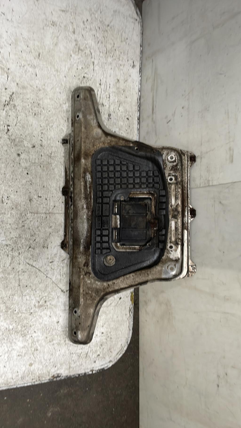 Cache sous moteur BMW SERIE 3 E46 TOURING PHASE 1 BREAK Diesel - 1