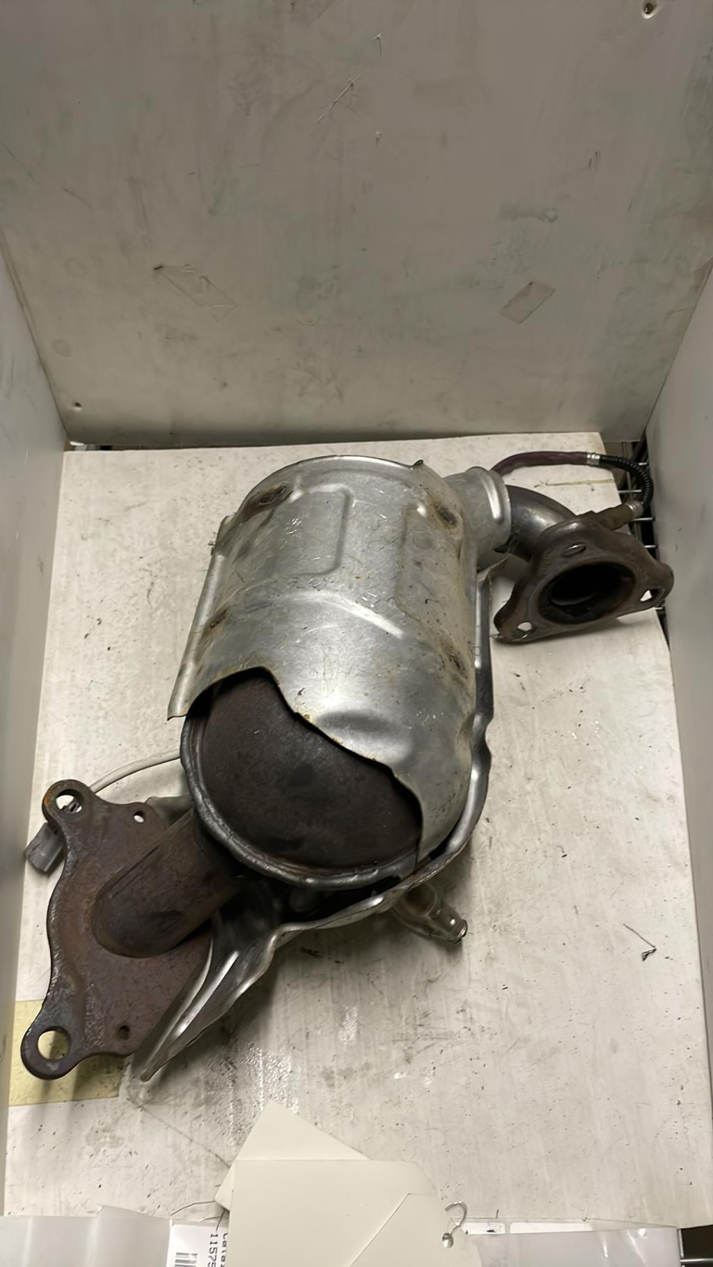 Catalyseur (echappement) RENAULT KANGOO 2 PHASE 2 Essence - 1
