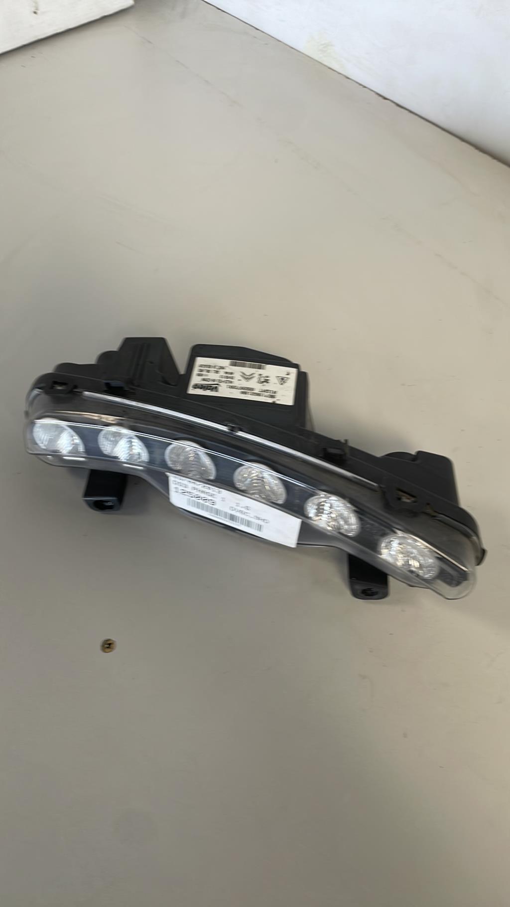 Feu diurne avant gauche CITROEN DS3 PHASE 1 Diesel - 1