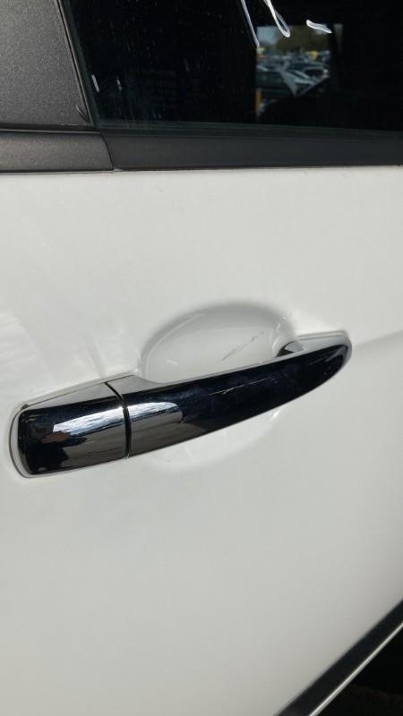 Poignee porte avant droit CITROEN DS3 PHASE 1 Diesel - 1