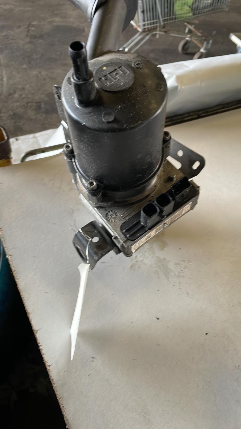 Pompe de direction CITROEN DS5 PHASE 1 Diesel - 1