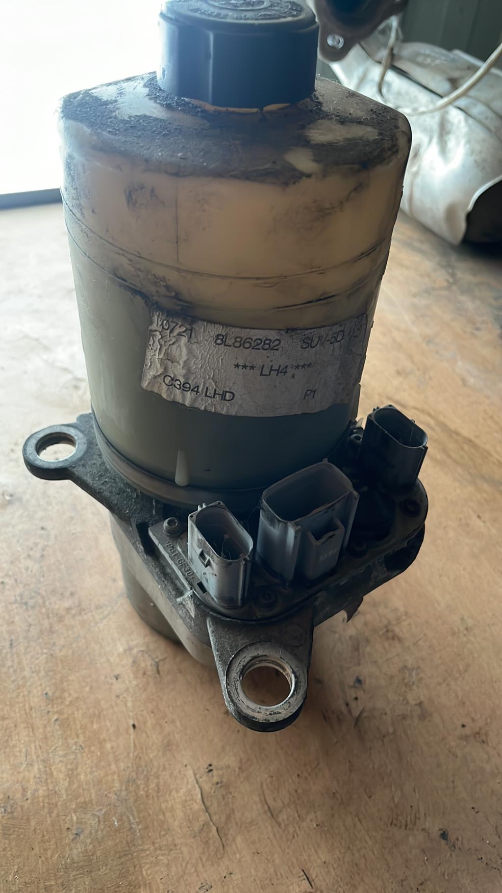 Pompe de direction FORD KUGA 1 Diesel - 1