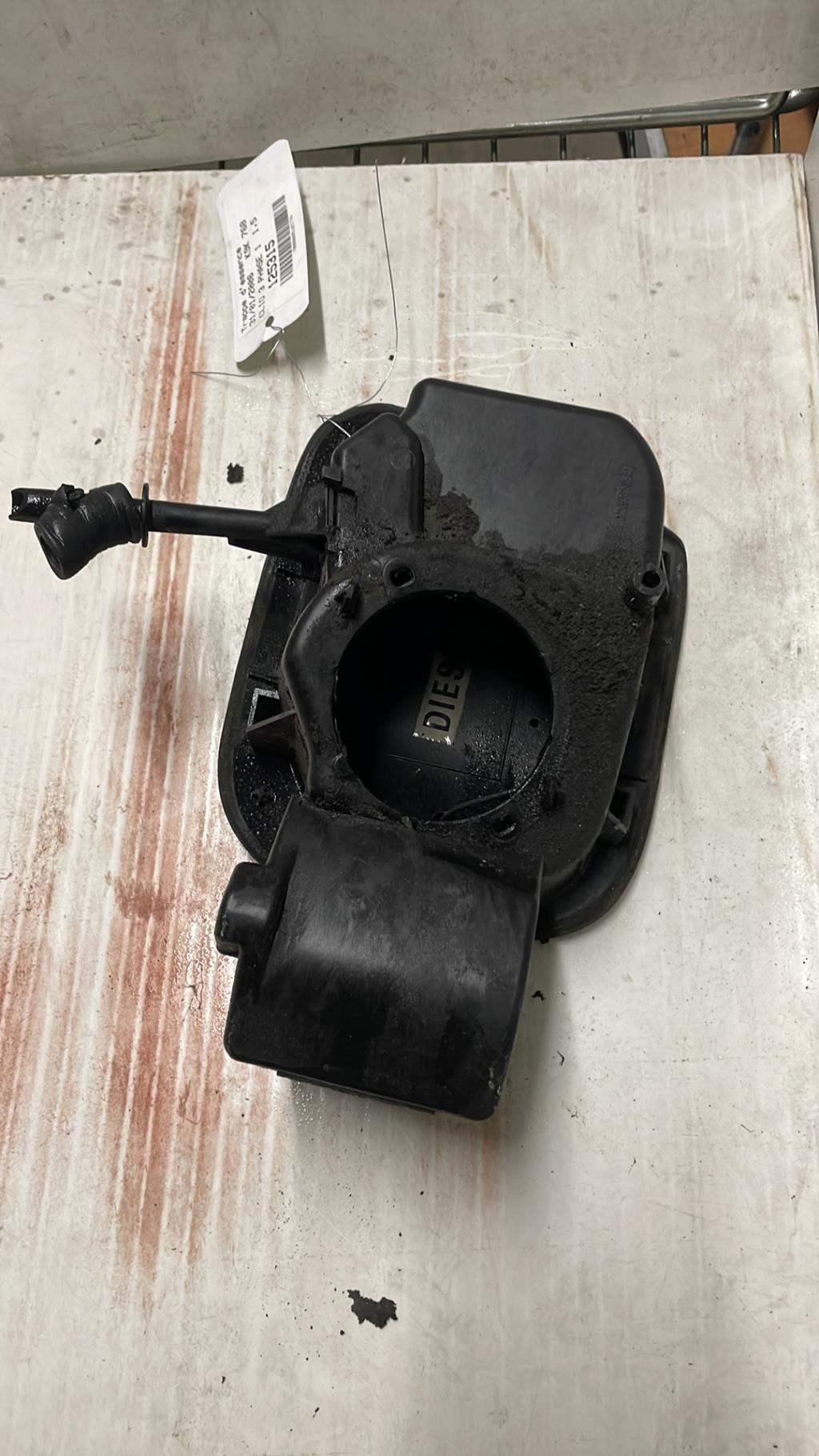 Trappe d'essence RENAULT CLIO 3 PHASE 1 Diesel - 1