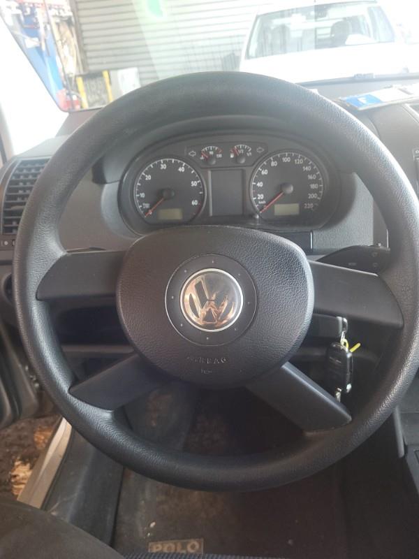 Volant VOLKSWAGEN POLO 4 PHASE 1 Essence - 1