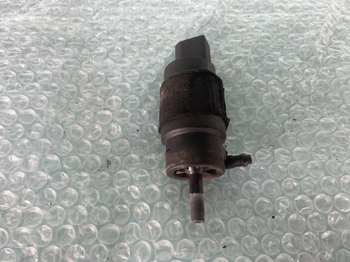 Pompe lave glace avant AUDI A5 1 COUPE S5 PHASE 1 Essence - 1