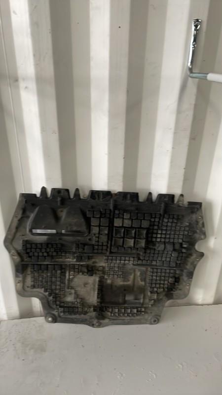 Cache sous moteur VOLKSWAGEN PASSAT 5 BREAK Diesel - 1