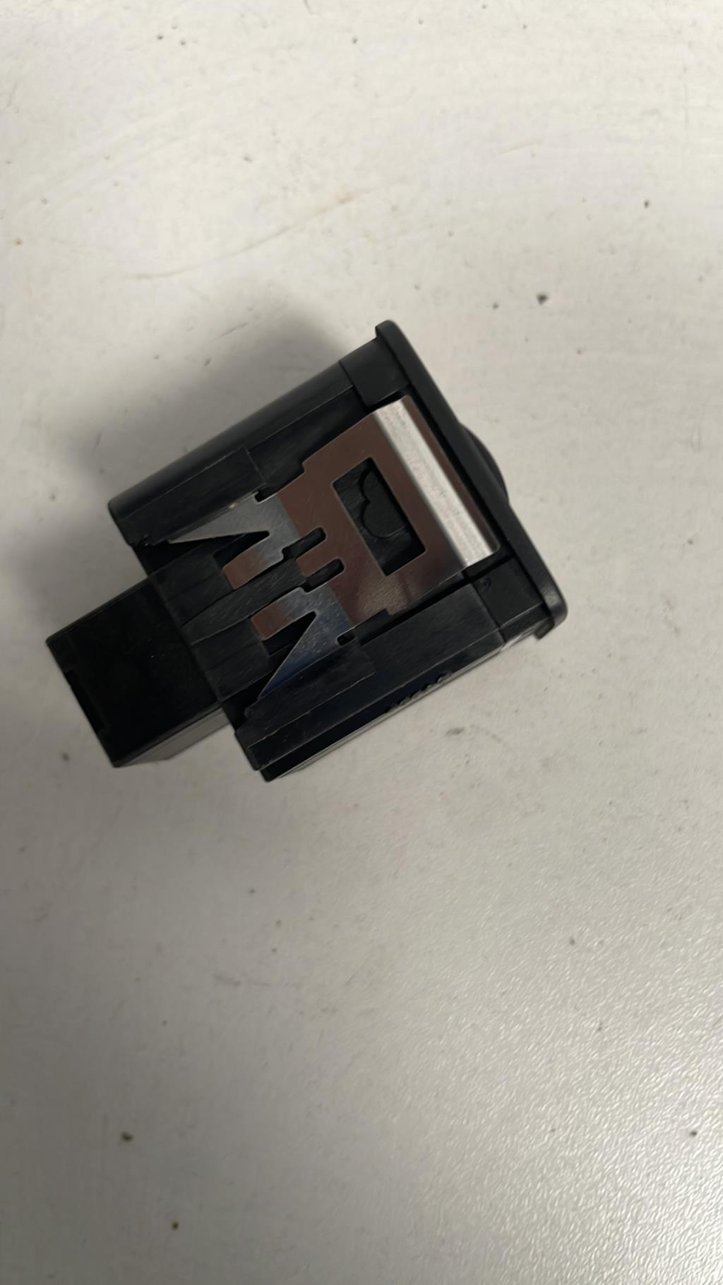 Commande de reglage hauteur de phare VOLKSWAGEN PASSAT 6 BREAK Diesel - 1