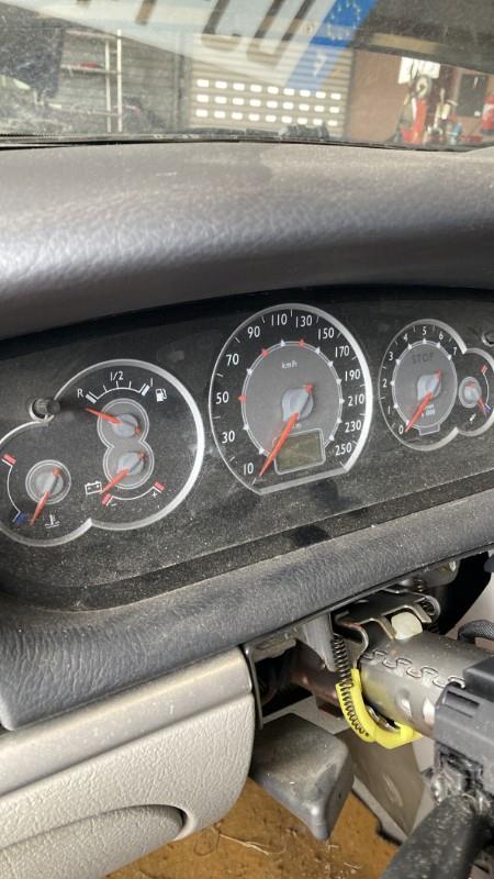 Compteur CITROEN C5 1 PHASE 2 Diesel - 1