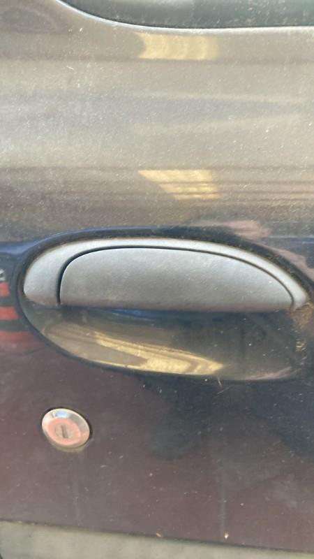 Poignee porte avant droit RENAULT CLIO 2 PHASE 2 Essence - 1