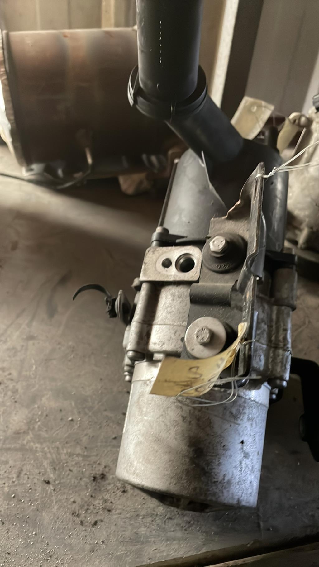 Pompe de direction CITROEN C4 2 PHASE 1 Diesel - 1