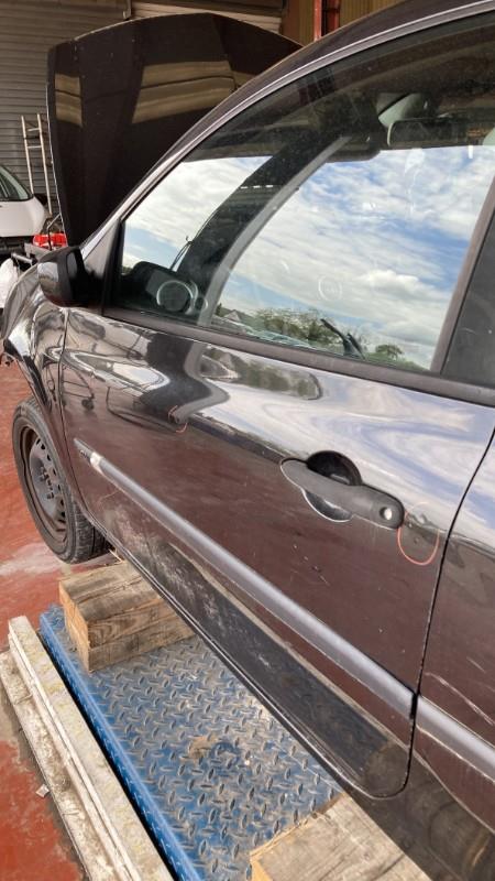 Porte avant gauche RENAULT CLIO 3 PHASE 1 Diesel - 1