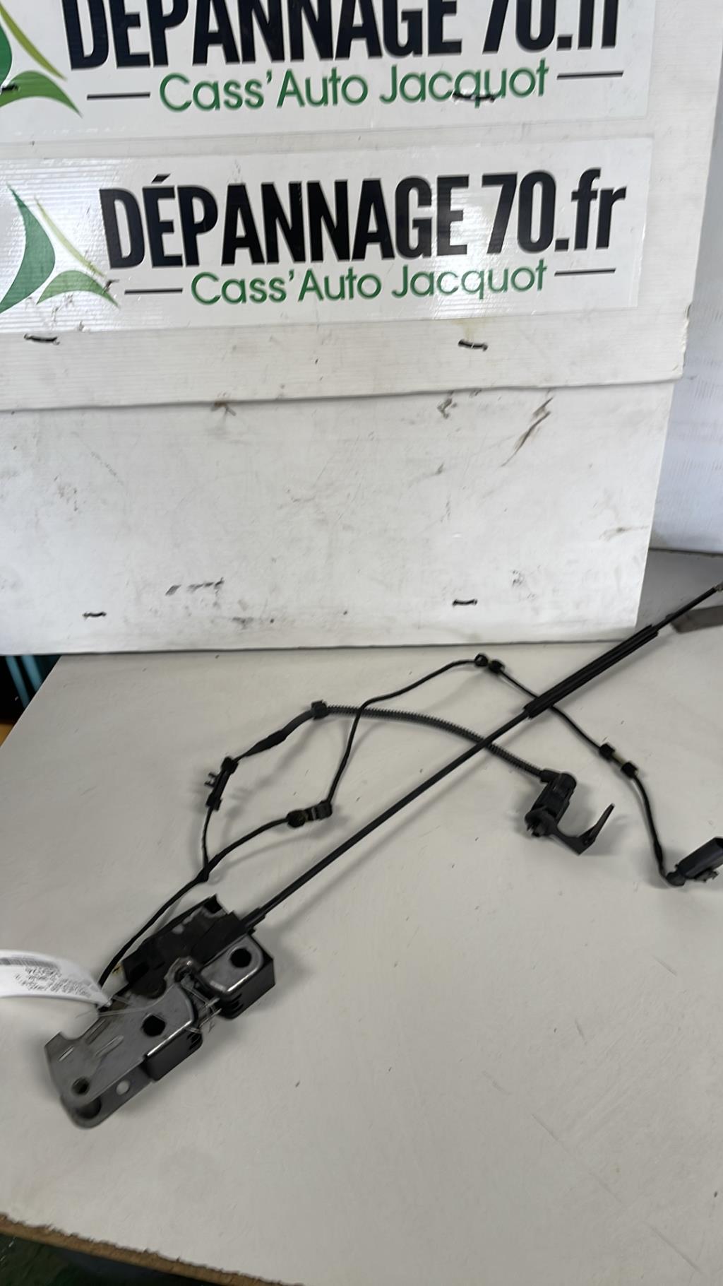 Serrure de capot VOLKSWAGEN PASSAT 6 BREAK Diesel - 1