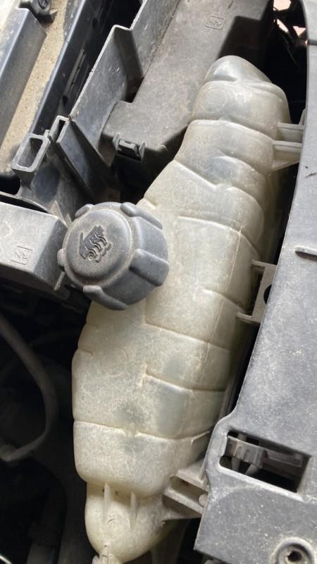 Vase d'expansion RENAULT CLIO 3 PHASE 1 Diesel - 1