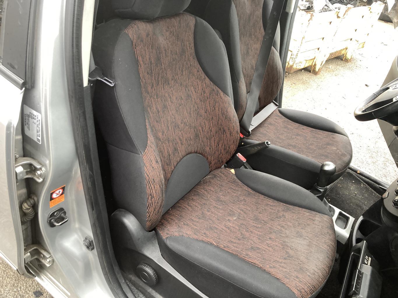 Siege avant droit NISSAN NOTE 1 PHASE 2 Diesel - 1
