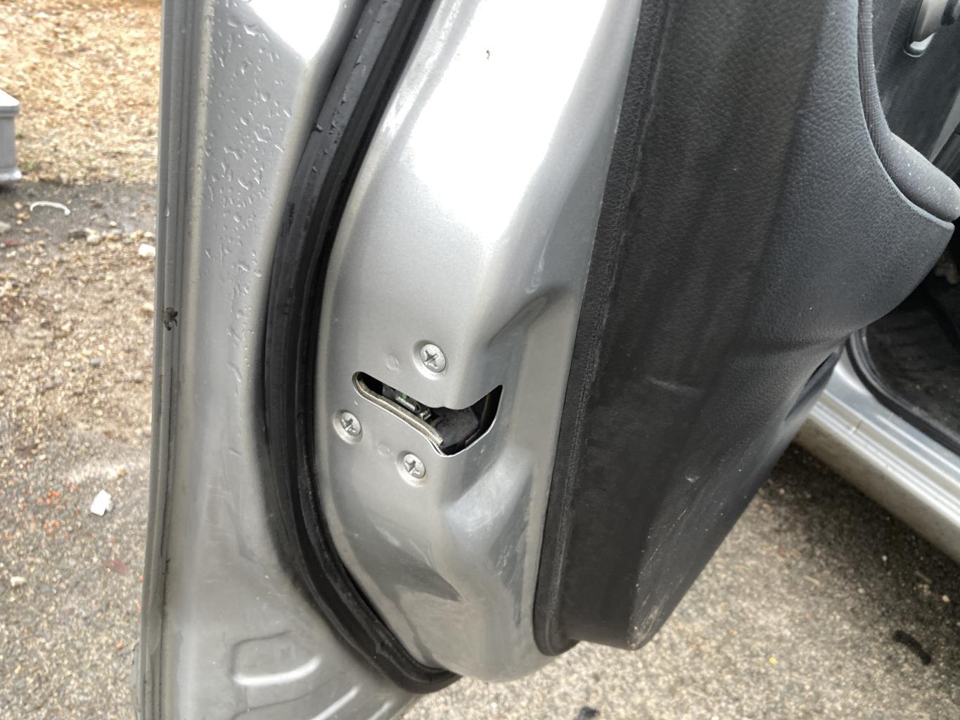 Serrure avant gauche NISSAN NOTE 1 PHASE 2 Diesel - 1