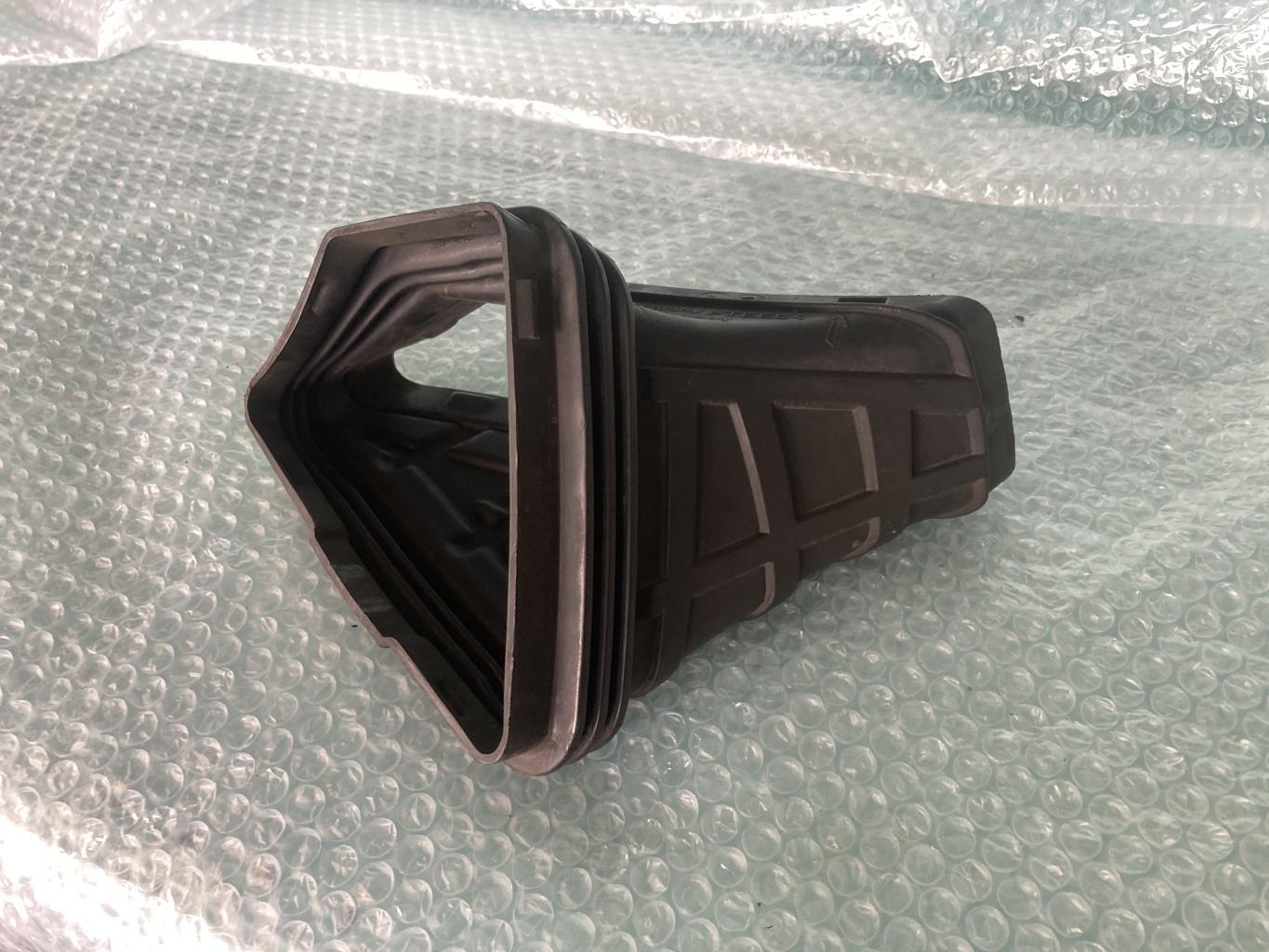 Conduite d'air AUDI A5 1 COUPE S5 PHASE 1 Essence - 1