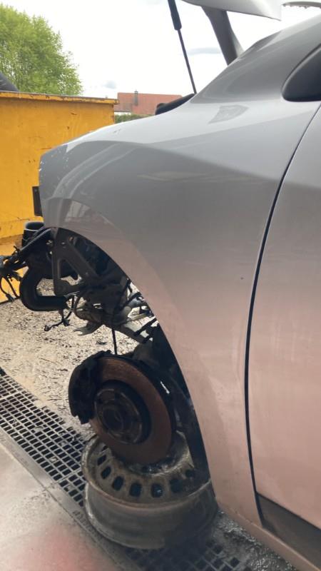 Aile avant gauche RENAULT MEGANE 3 PHASE 1 Diesel - 1
