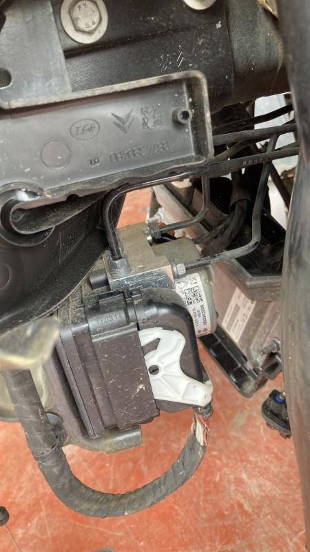 Bloc ABS (freins anti-blocage) CITROEN C3 2 PHASE 2 Essence - 1
