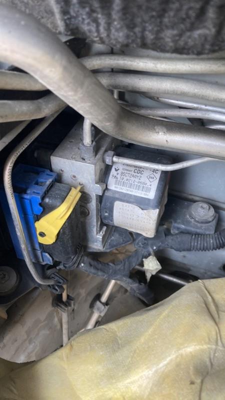 Bloc ABS (freins anti-blocage) RENAULT MEGANE 3 PHASE 1 Diesel - 1