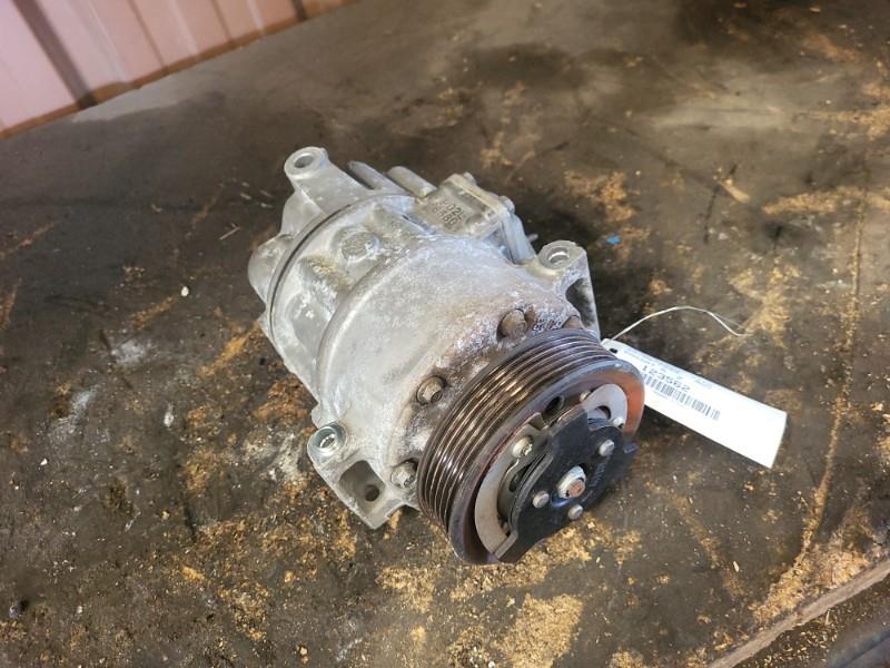 Compresseur clim VOLKSWAGEN PASSAT 5 Diesel - 1