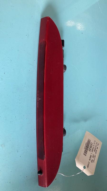 Feu arriere stop central RENAULT CLIO 3 PHASE 1 BREAK Diesel - 1