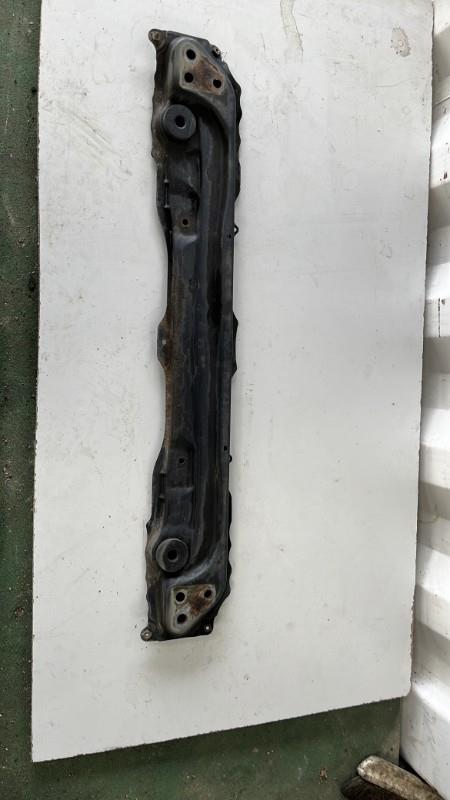 Traverse inferieure LEXUS IS 2 PHASE 1 Diesel - 1