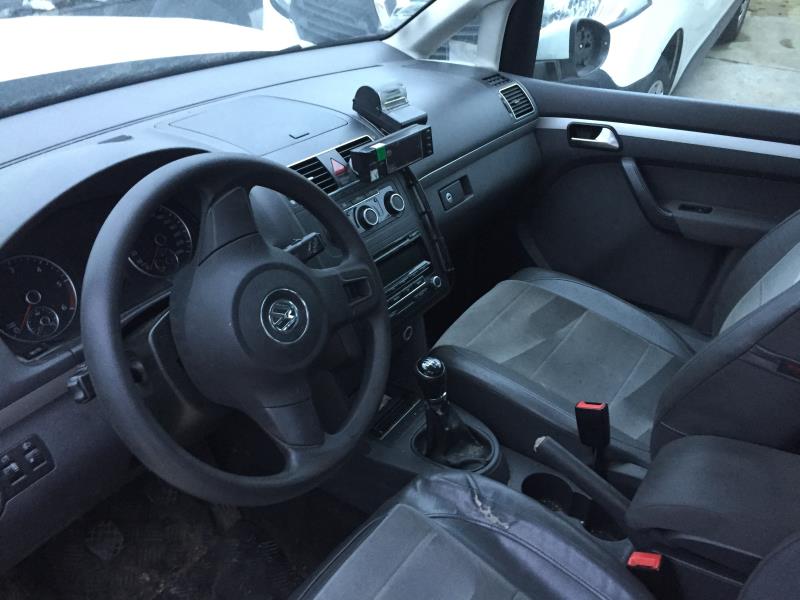 Compresseur clim VOLKSWAGEN TOURAN 2 Diesel - 1