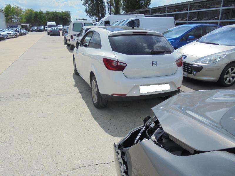 Moyeu avant droit SEAT IBIZA 4 PHASE 1 COUPE Essence - 1