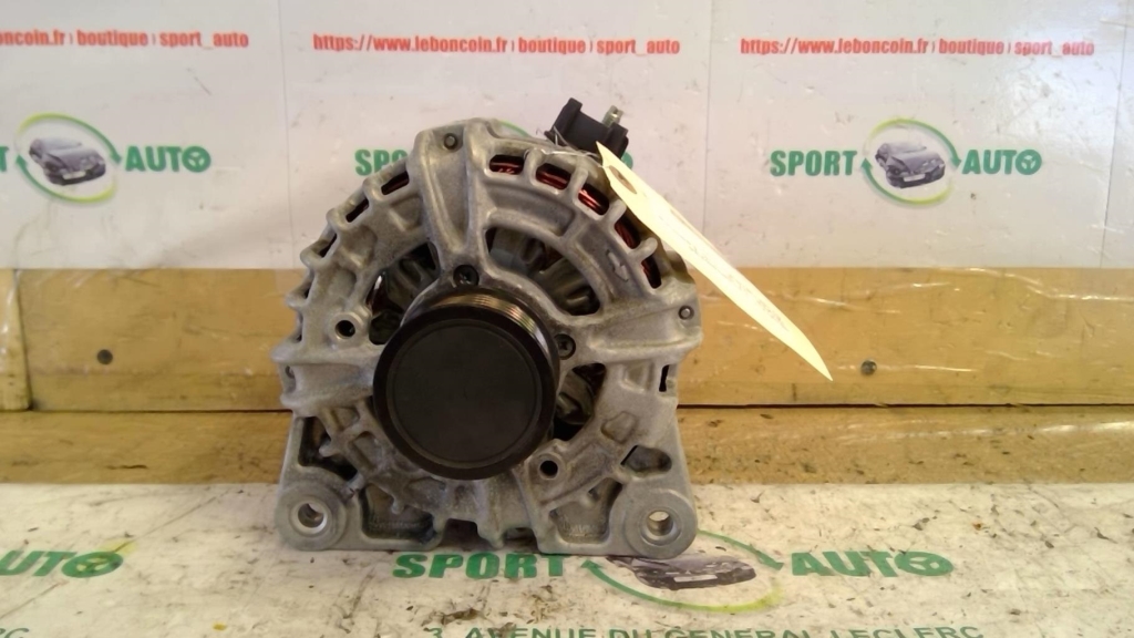 Alternateur RENAULT MEGANE 4 PHASE 1 Essence - 1