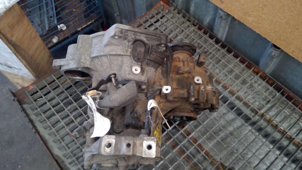 Boite de vitesses VOLKSWAGEN GOLF 4 Diesel - 1