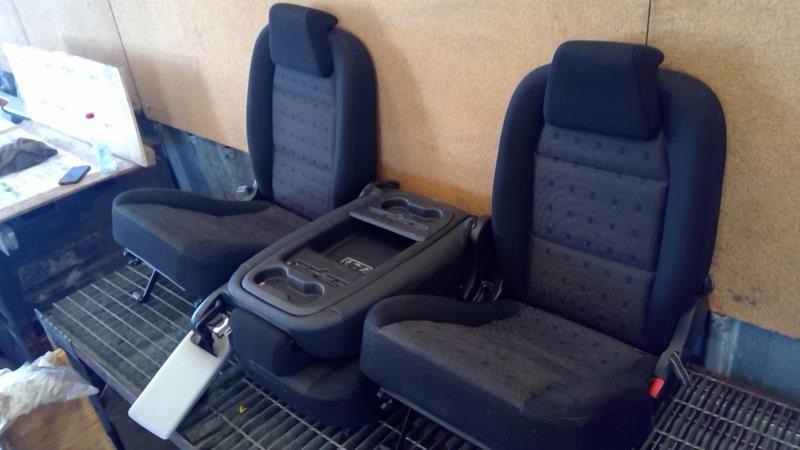 Siege central arriere PEUGEOT 307 PHASE 1 BREAK Diesel - 1