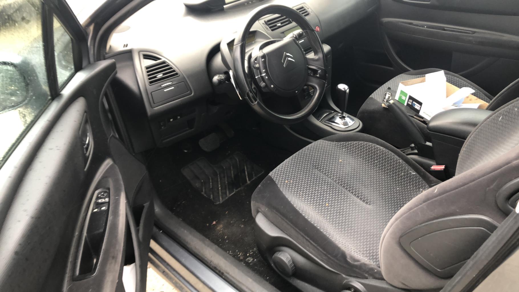 Moyeu avant gauche CITROEN C4 1 PHASE 1 COUPE Diesel - 1