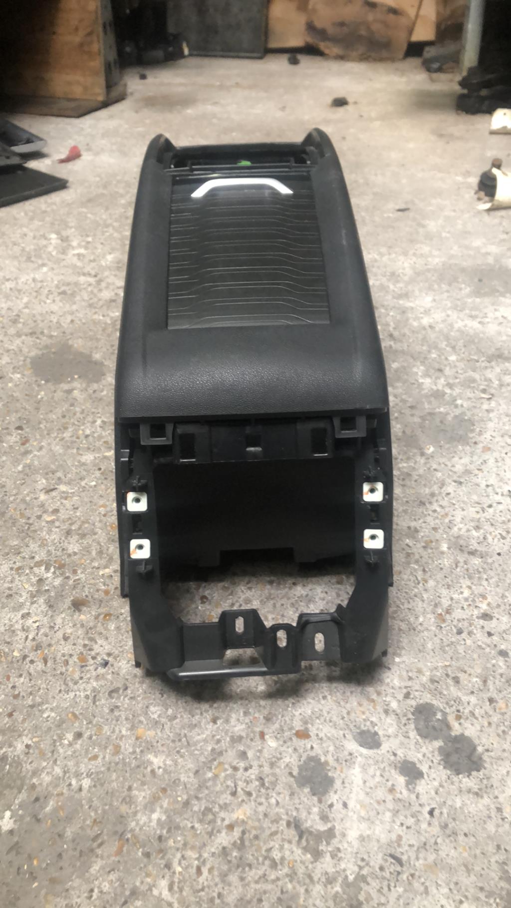 Console central (interieur plastique) CITROEN C4 PICASSO 2 PHASE 1 Diesel - 1