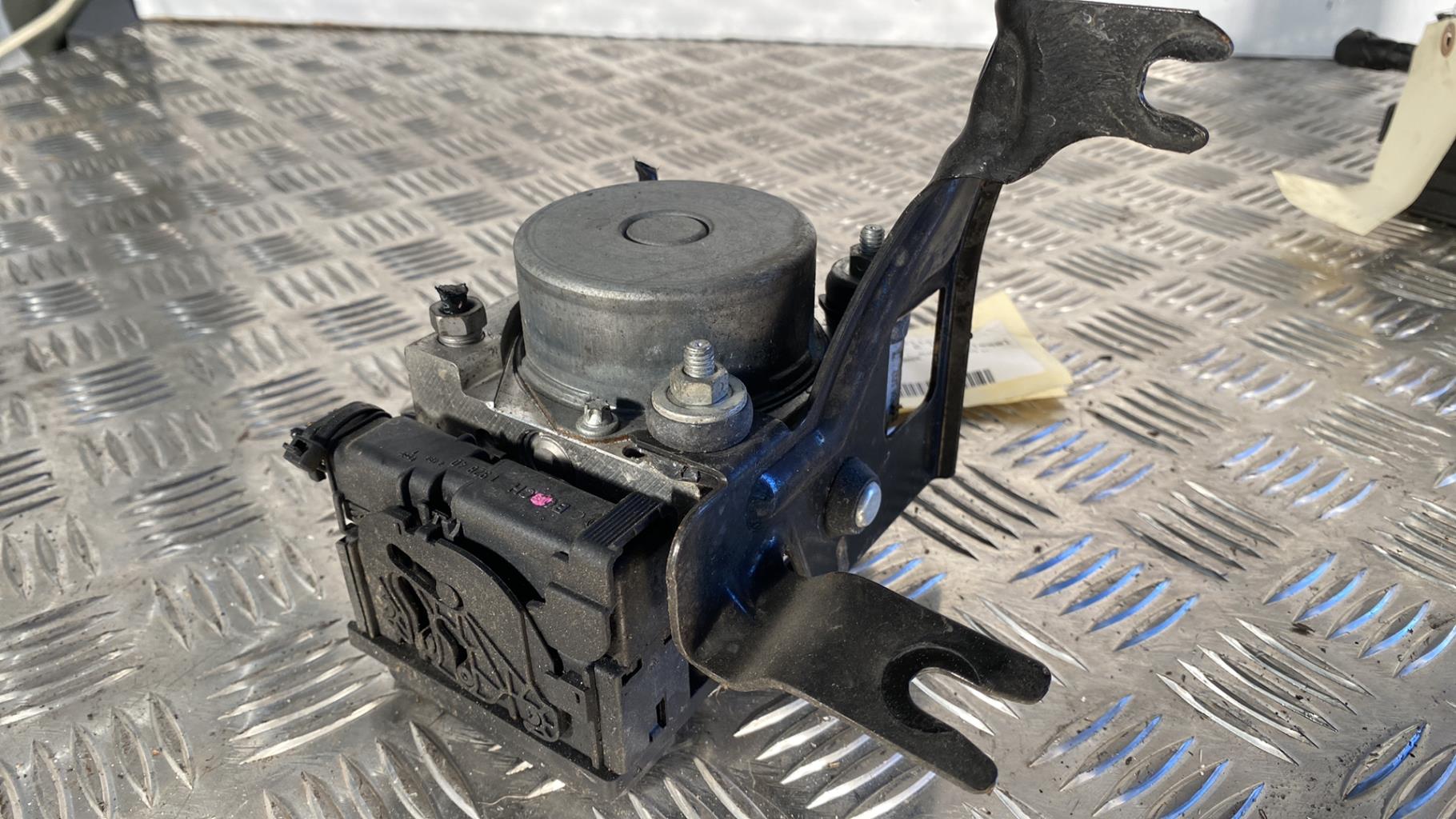 Bloc ABS (freins anti-blocage) NISSAN NOTE 1 PHASE 2 Diesel - 1