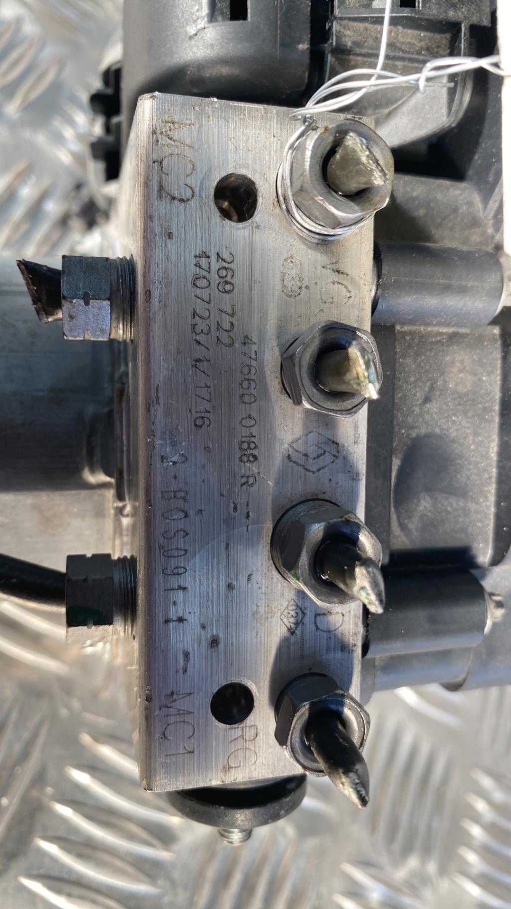 Bloc ABS (freins anti-blocage) RENAULT CLIO 4 PHASE 2 Essence - 1