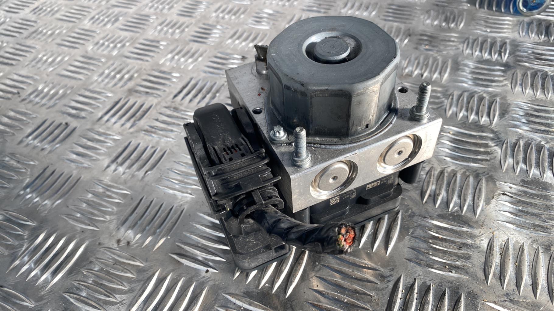 Bloc ABS (freins anti-blocage) RENAULT CLIO 4 PHASE 1 Essence - 1