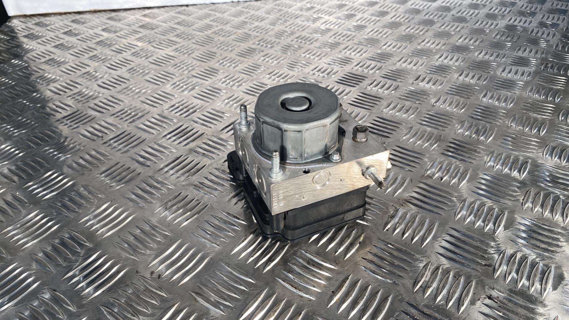 Bloc ABS (freins anti-blocage) RENAULT CLIO 4 PHASE 1 Diesel - 1