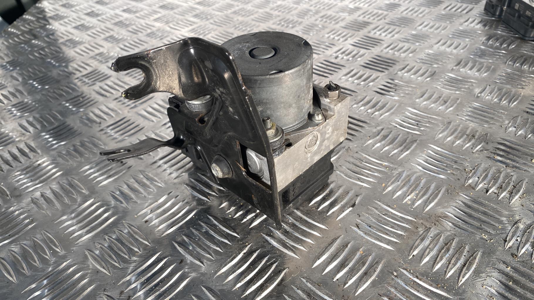 Bloc ABS (freins anti-blocage) RENAULT MODUS PHASE 1 Essence - 1