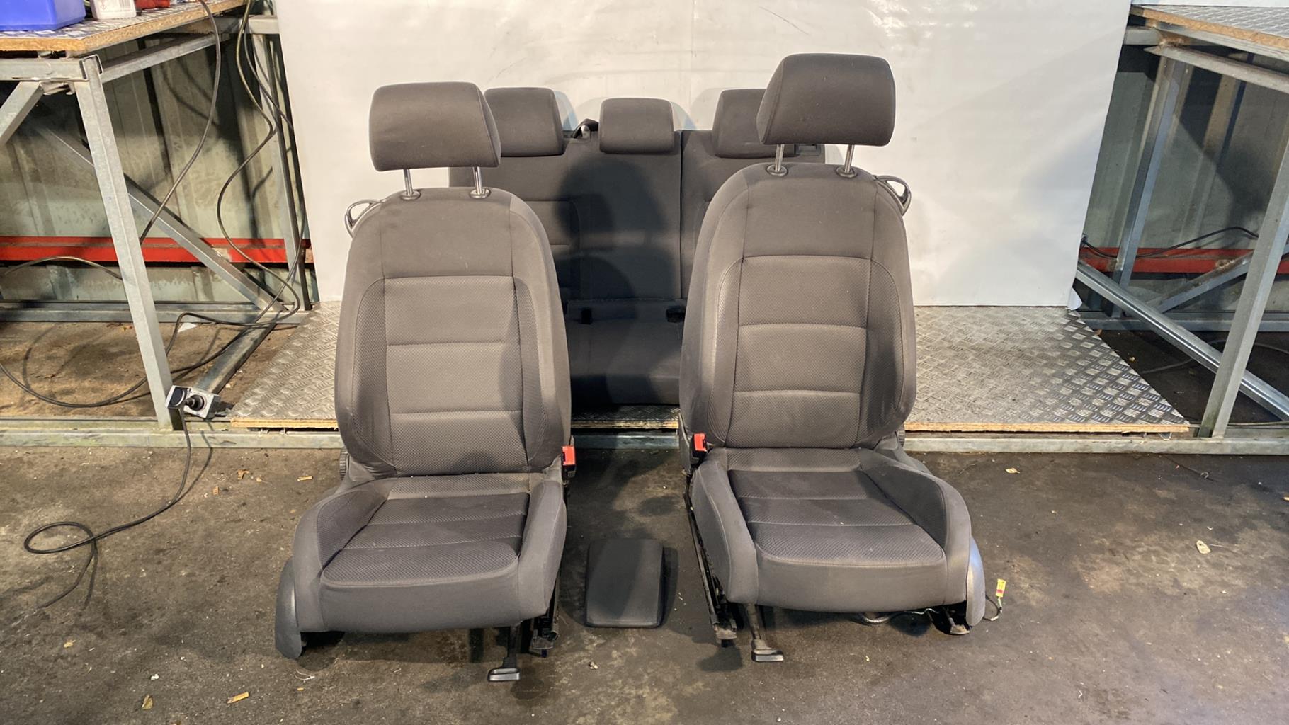 Interieur complet VOLKSWAGEN GOLF 5 Diesel - 1
