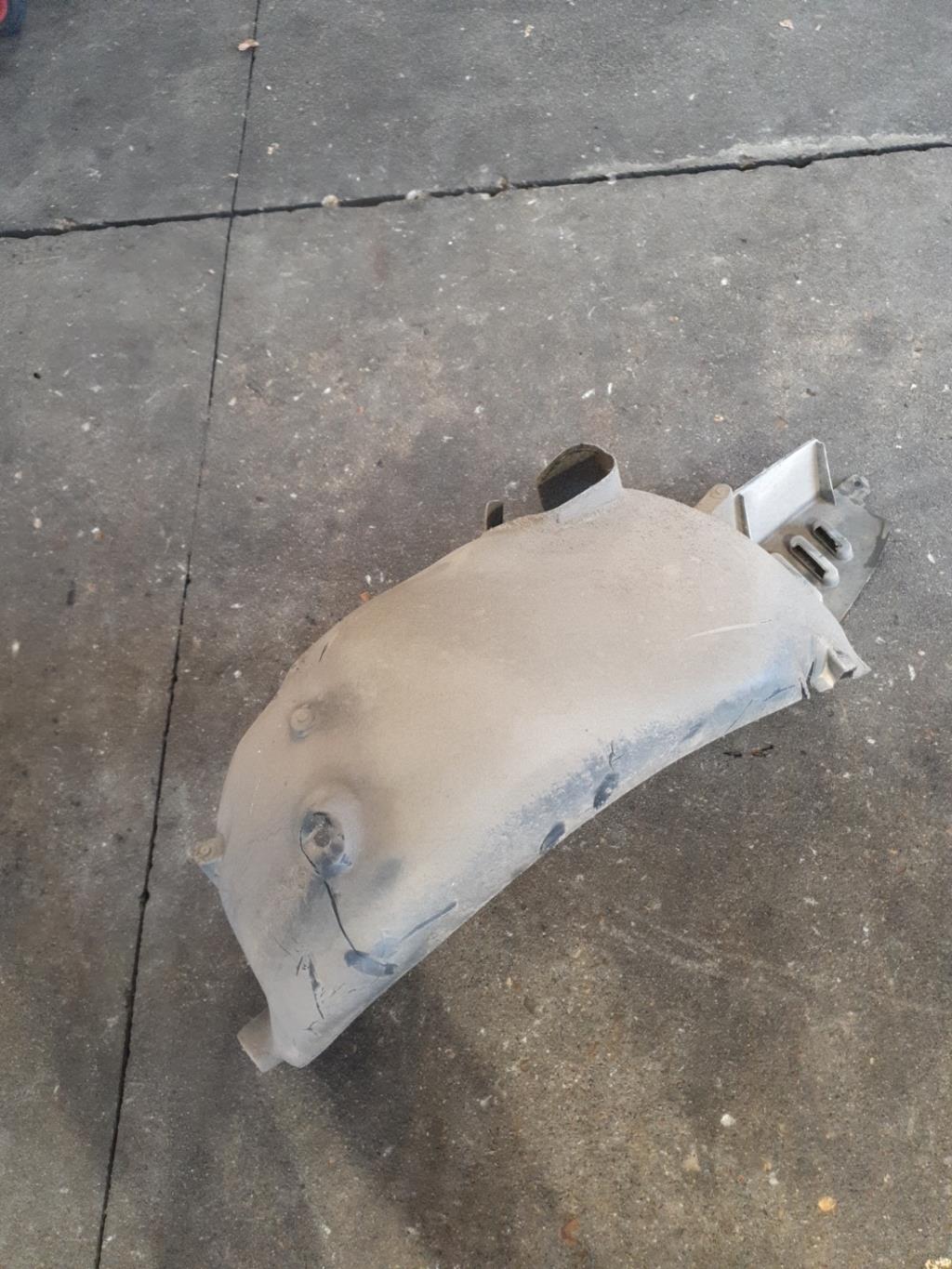 Pare boue arriere gauche RENAULT CLIO 3 PHASE 2 BREAK Diesel - 1