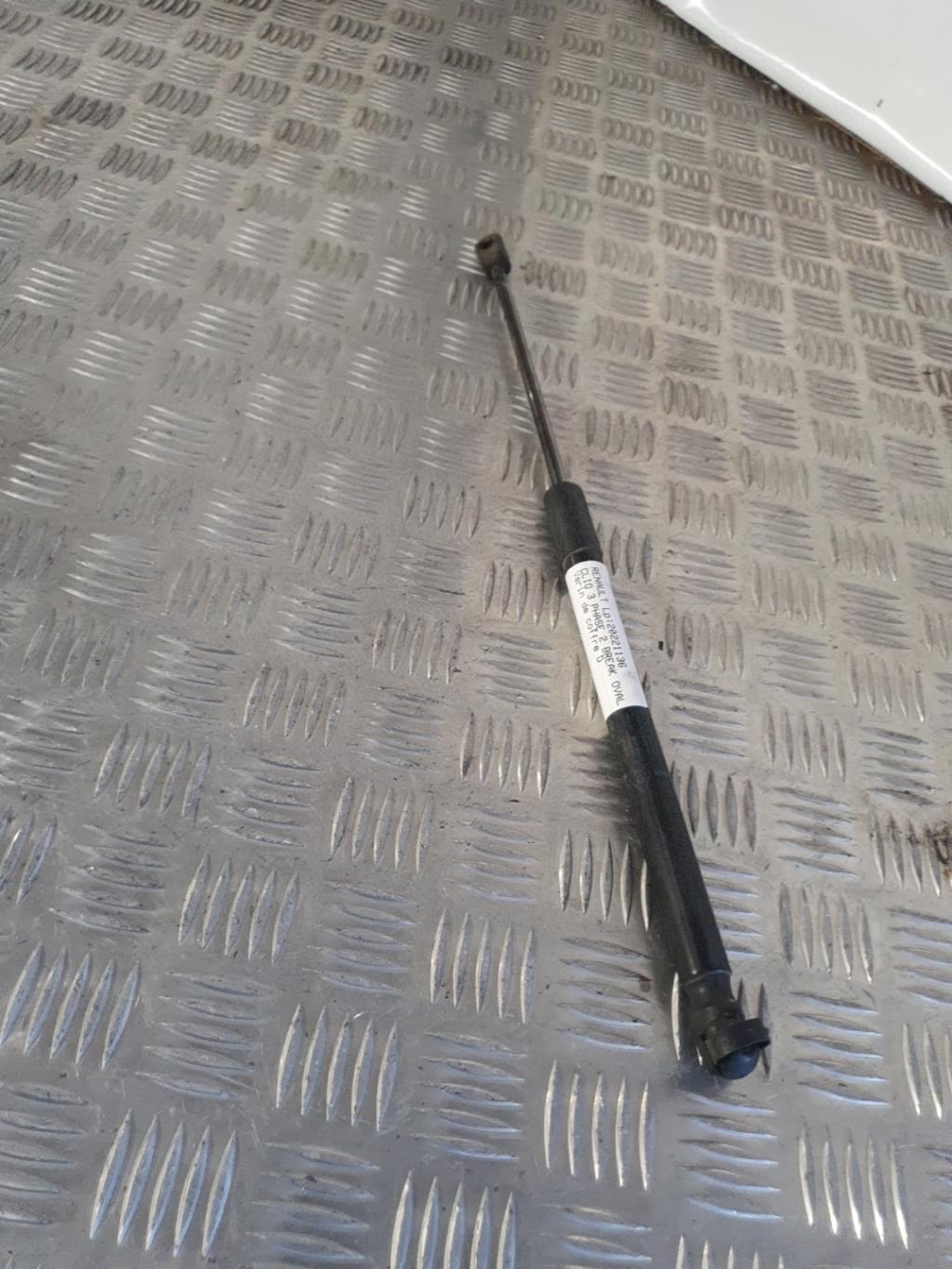 Verin de coffre droit RENAULT CLIO 3 PHASE 2 BREAK Diesel - 1
