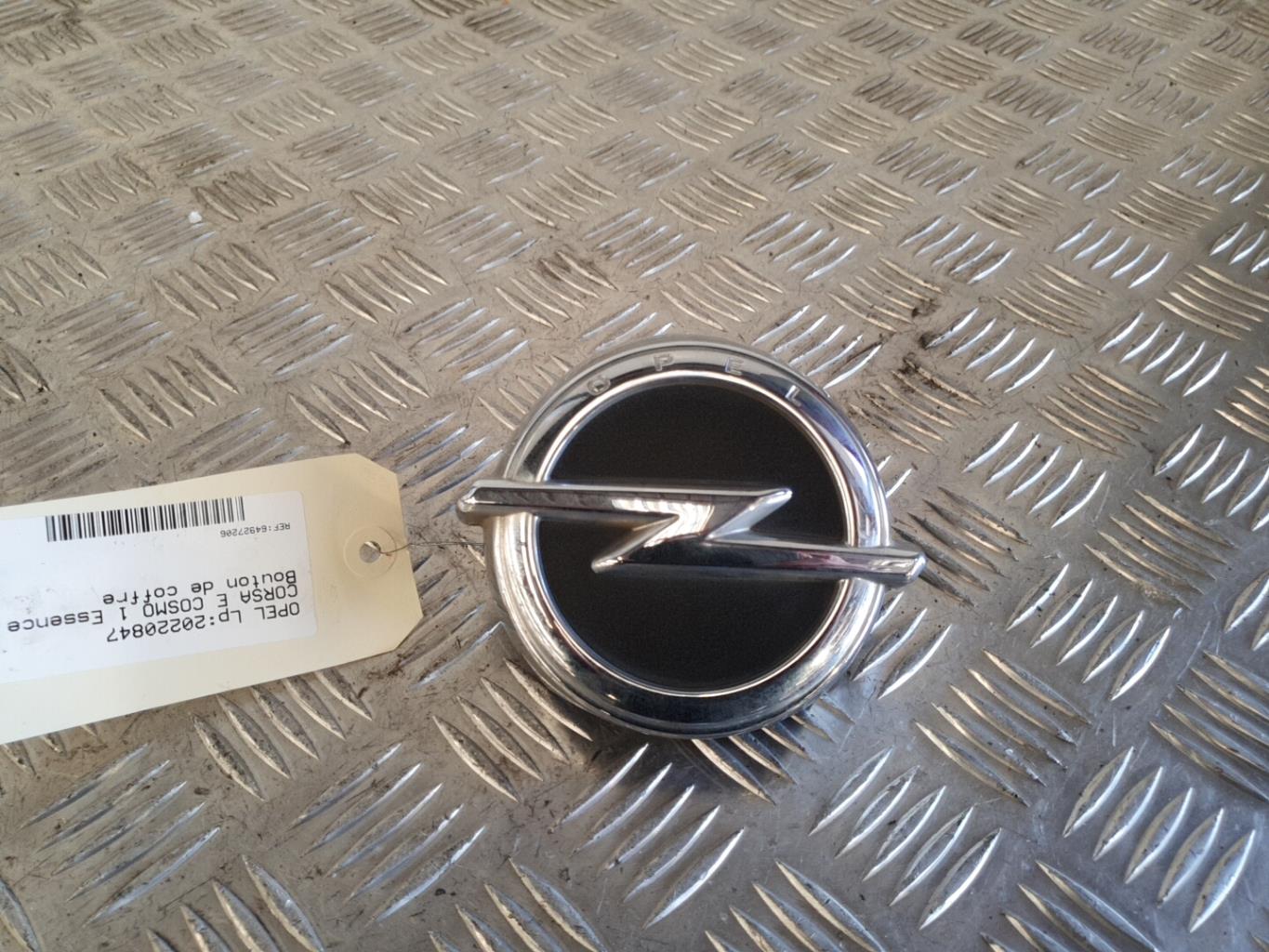 Bouton de coffre OPEL CORSA E Essence - 1