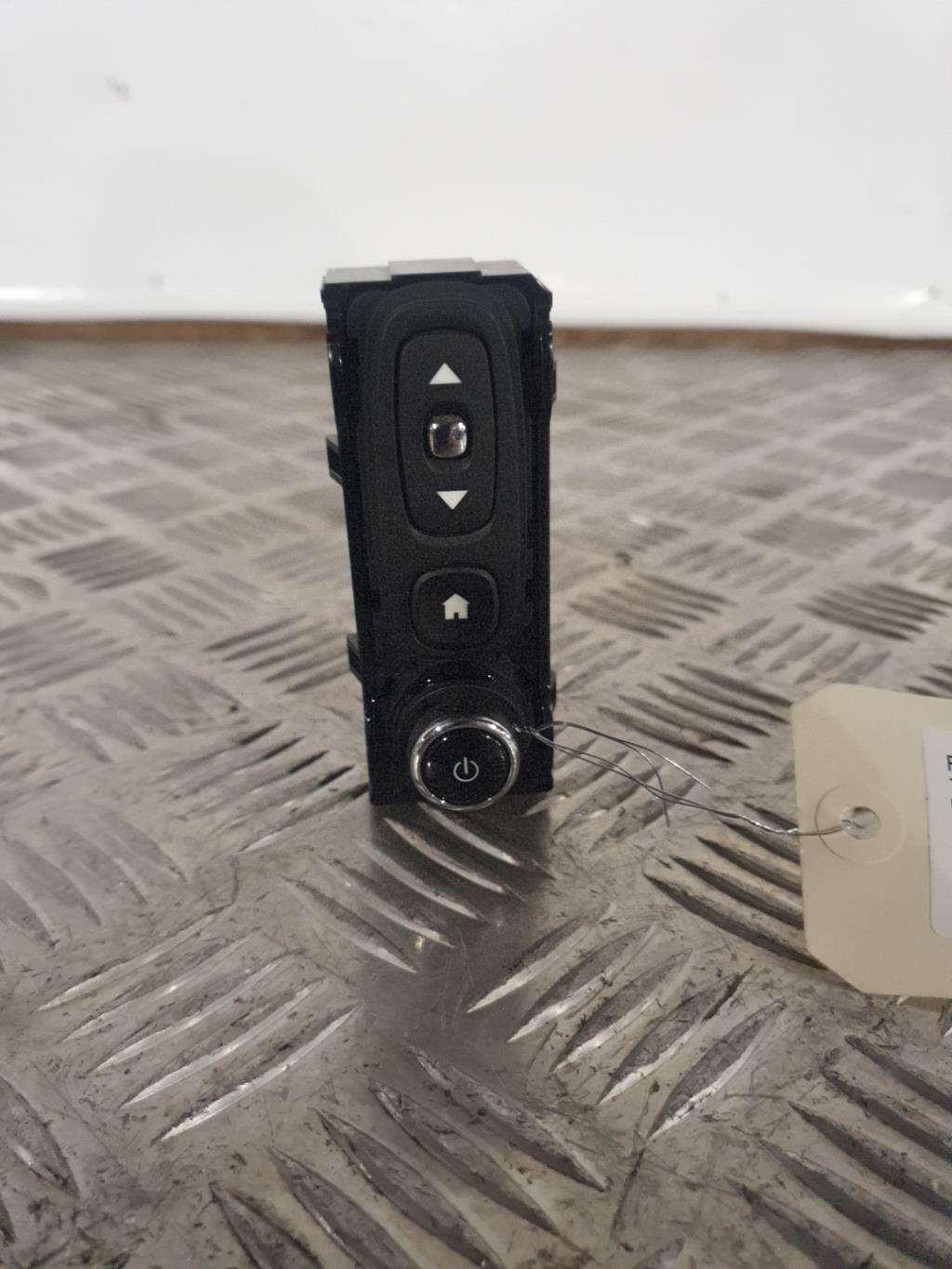 Commande autoradio RENAULT TWINGO 3 PHASE 1 Essence - 1