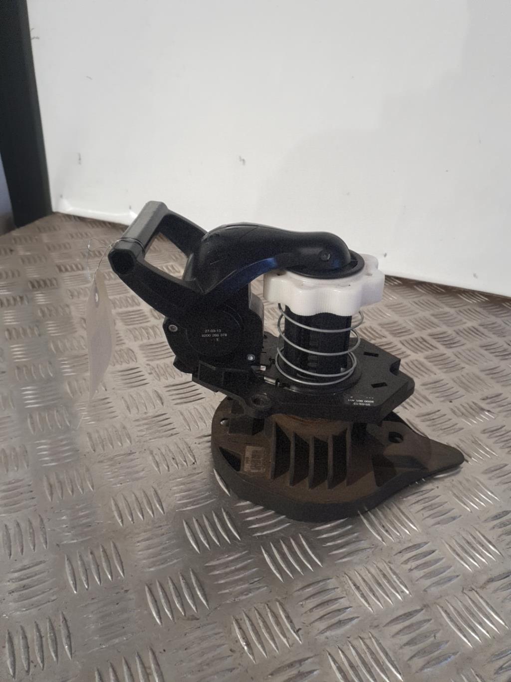 Treuil de roue de secours RENAULT CLIO 4 PHASE 1 Diesel - 1