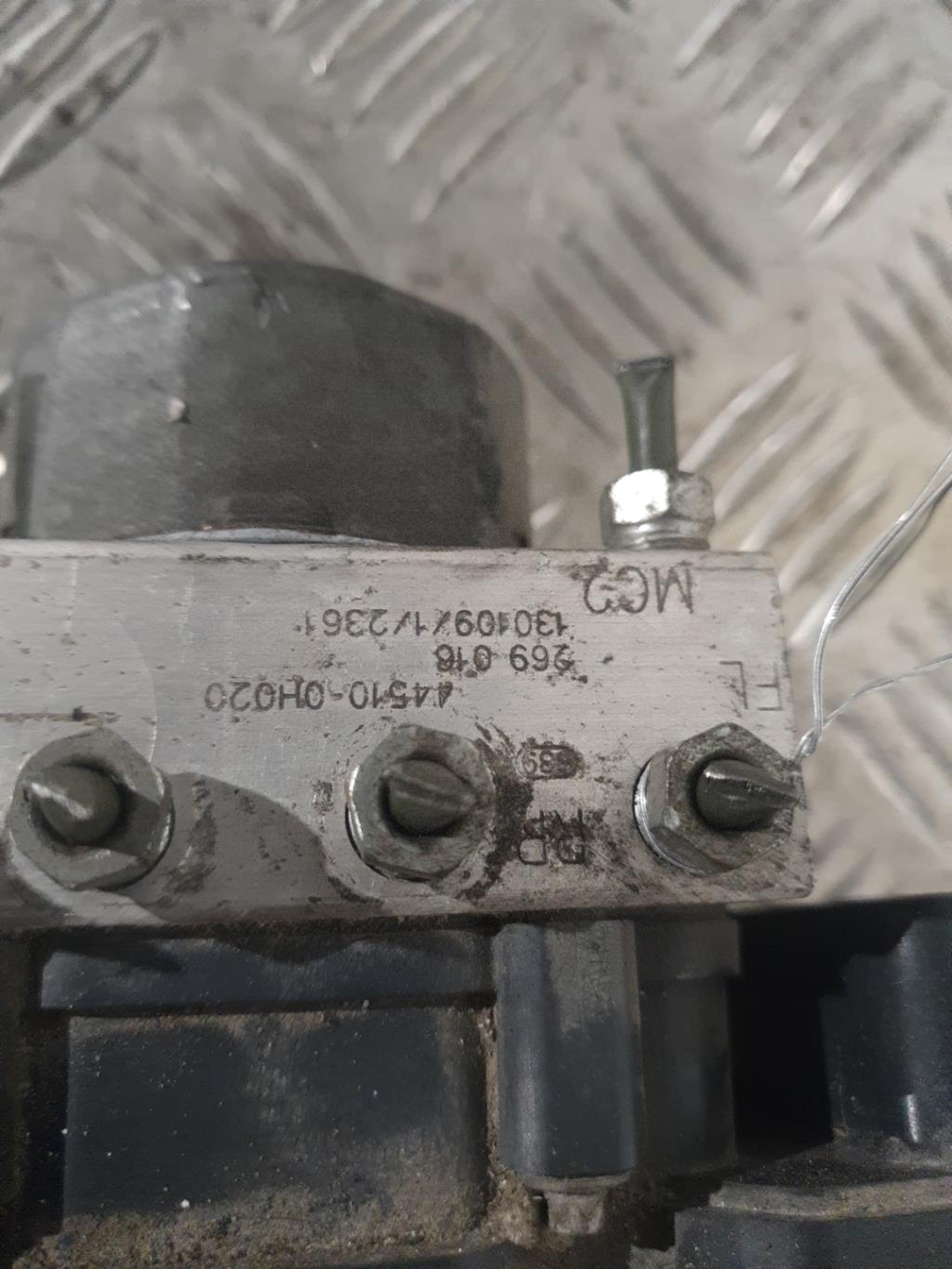 Bloc ABS (freins anti-blocage) CITROEN C1 1 PHASE 3 Essence - 1