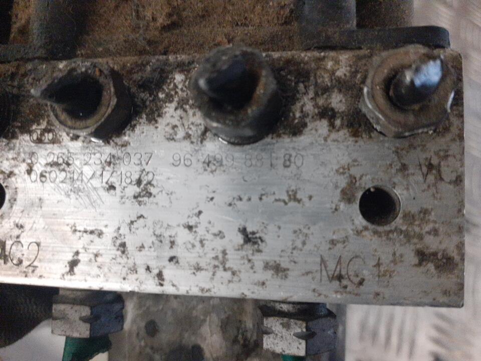 Bloc ABS (freins anti-blocage) CITROEN C8 Diesel - 1